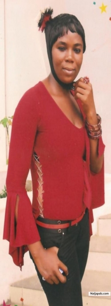 MISS BEST DE HAIR MAGICIAN/STYLIST - click for next photo