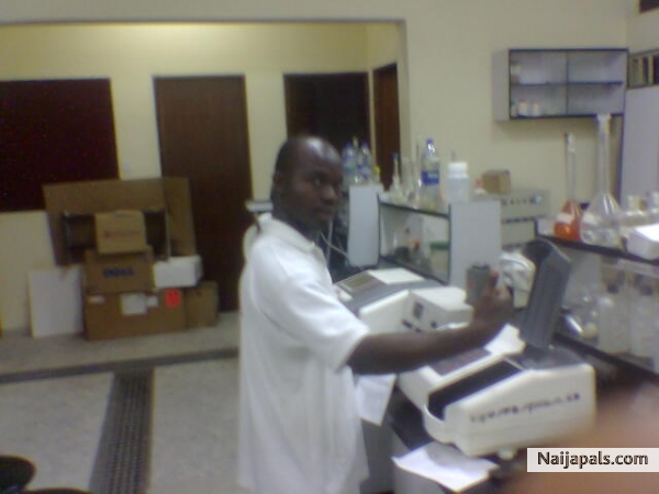 Consultant. - click for next photo