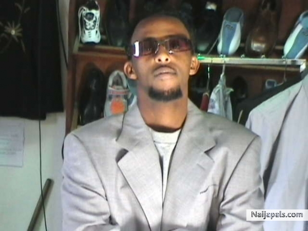  - click for next photo