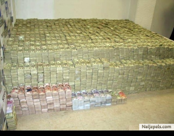 Come let me show u the door that lead to the money - click for next photo