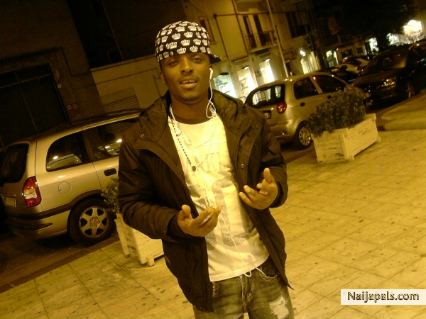  - click for next photo