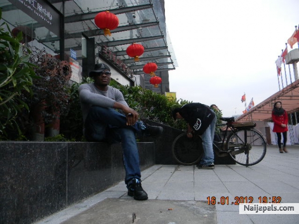  - click for next photo