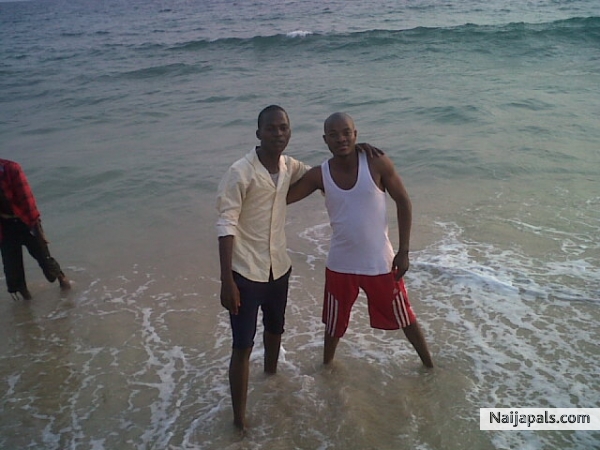  - click for next photo