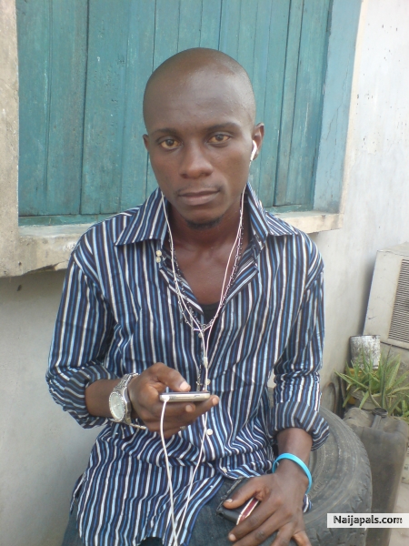 omo ton bad - click for next photo