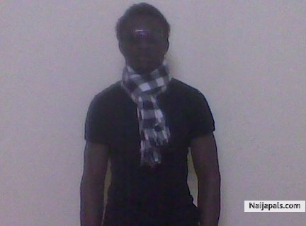 YEAH DATS ME .......... - click for next photo