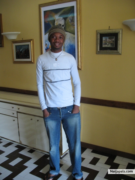  - click for next photo