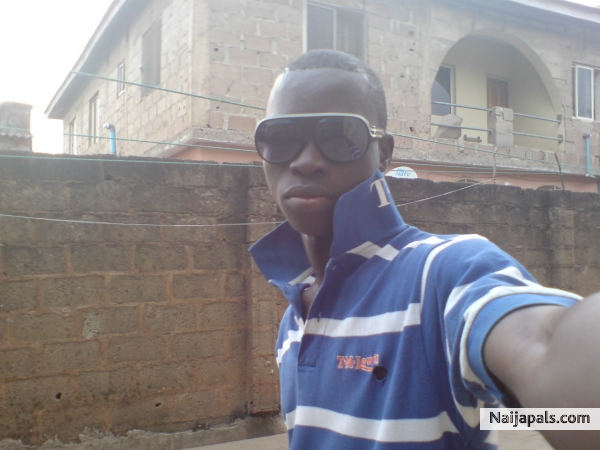 Mr Endowed - click for next photo