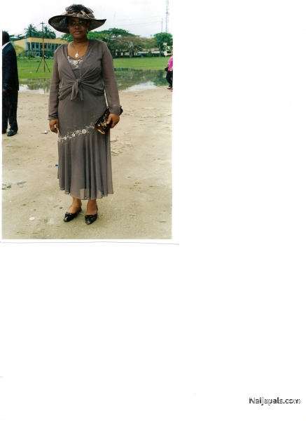 ANN MAURICE - click for next photo