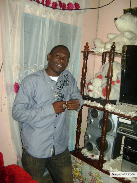 hi - click for next photo