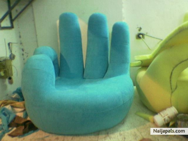 CLASSIC FURNITURE SHOWROOM - click for next photo