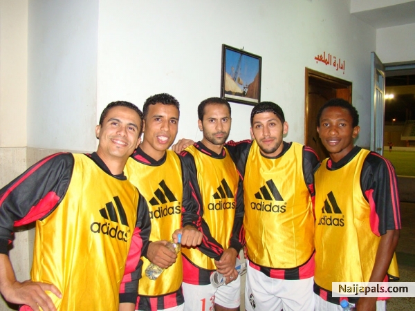 WITH TEAM MATES BEFORA A MATCH - click for next photo