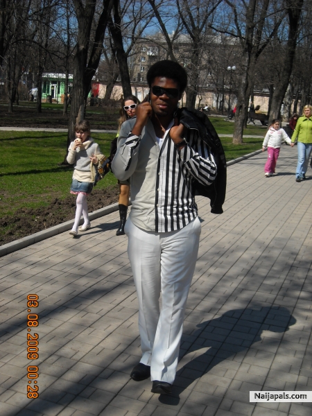  - click for next photo