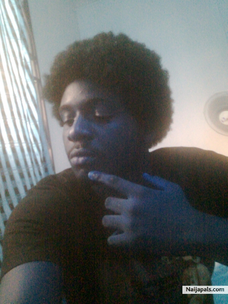 BLEW MA HAIR - click for next photo
