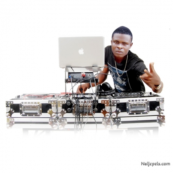 dj himality on the wheel - click for next photo
