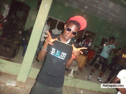  - click for next photo