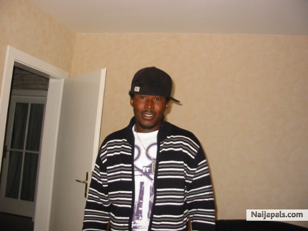  - click for next photo