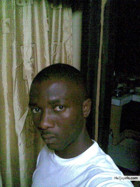 wats up everyone...always be good to yourself and everyone!! yea cos thats the only way to kip it real..lol - click for next photo