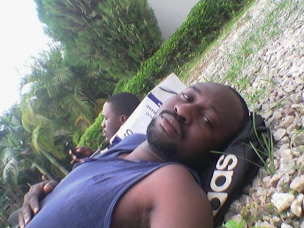  - click for next photo