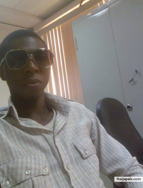 That' s the boy..................... - click for next photo