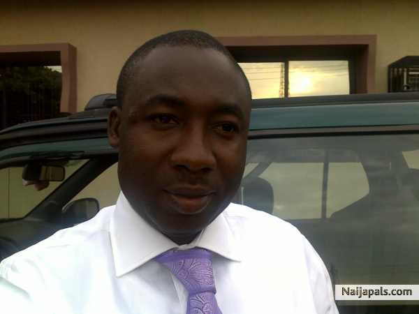 i dey laugh oh! - click for next photo
