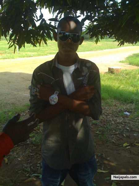 Thats me - click for next photo