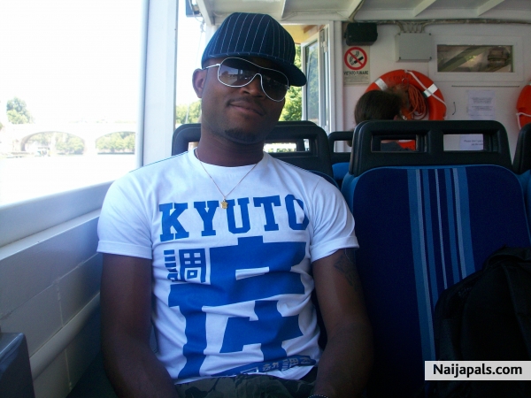 In a cruise boat by PAIZZA DU CAVOUR - click for next photo