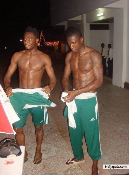 mikel n dickson - click for next photo