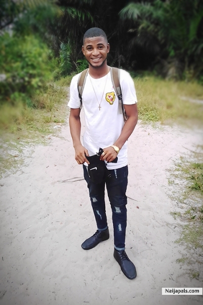 JohneryAdj OmobabaYellow - click for next photo