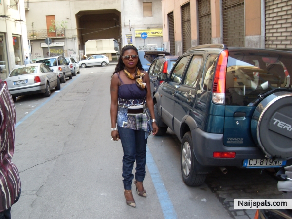  - click for next photo