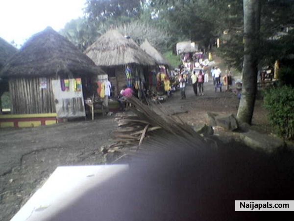  - click for next photo