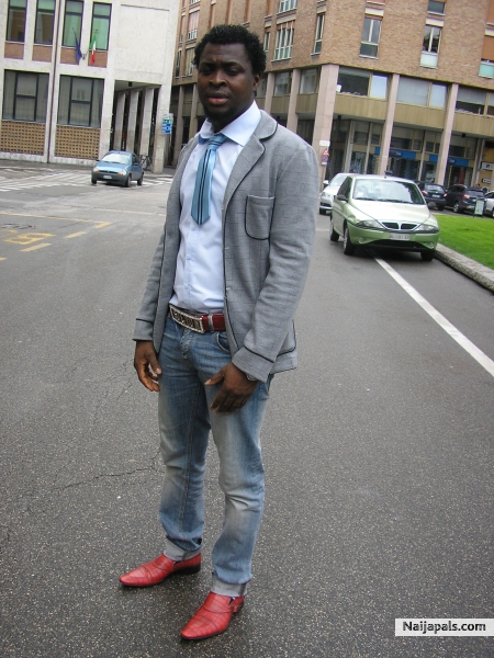  - click for next photo