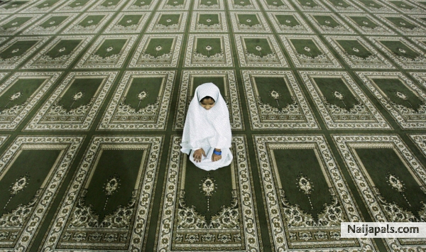 ALLAHU AKBAR - click for next photo