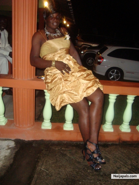 D Loveli Nue - click for next photo