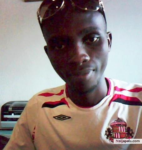 Having fun at office - click for next photo