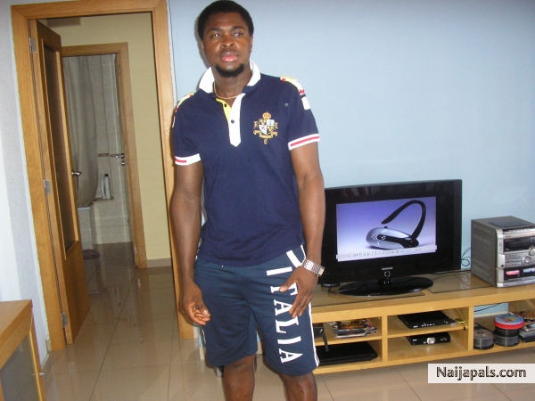  - click for next photo