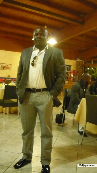  - click for next photo