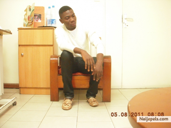  - click for next photo