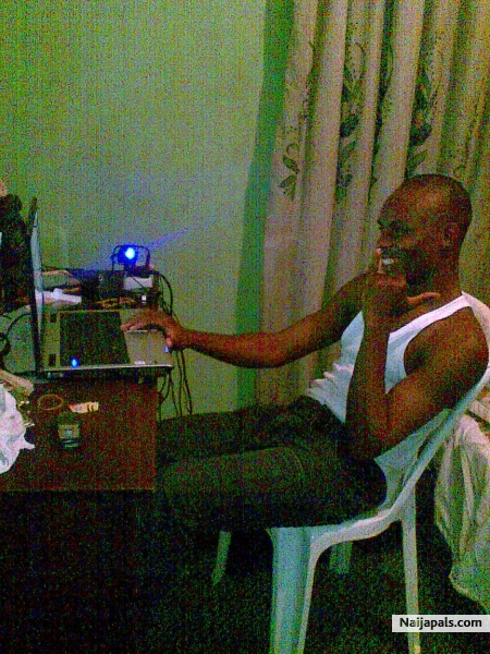 Just chilling with the system - click for next photo