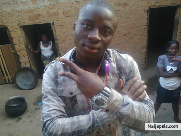sambismar noni - click for next photo