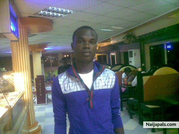 Innocenti...Gentle boi ..... I m fly jor - click for next photo