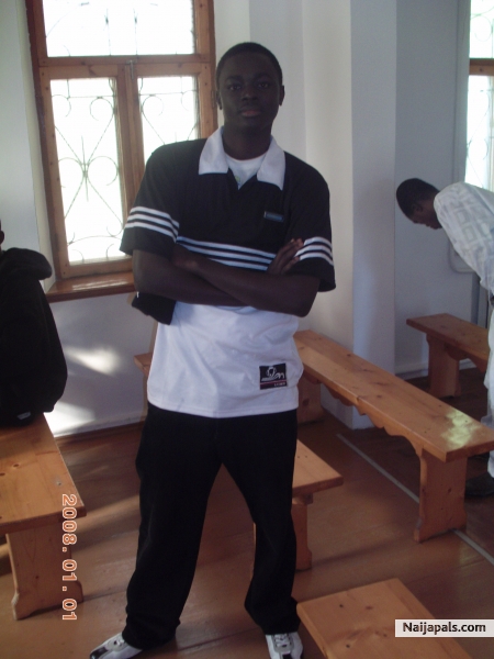  - click for next photo