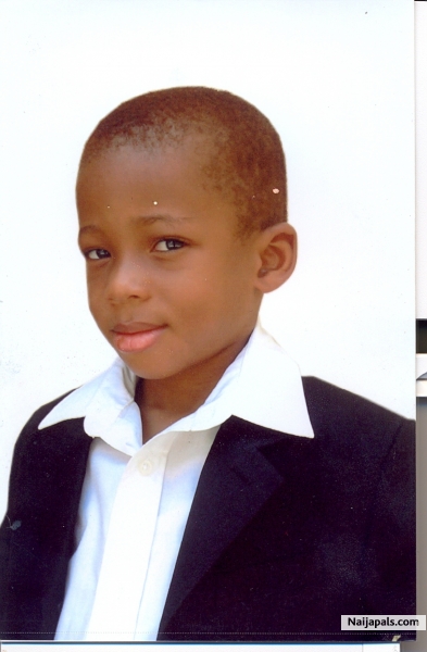 Israel Tar-Kajo Jnr. - click for next photo