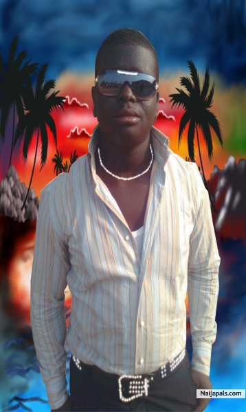 Bobby-Brown - click for next photo