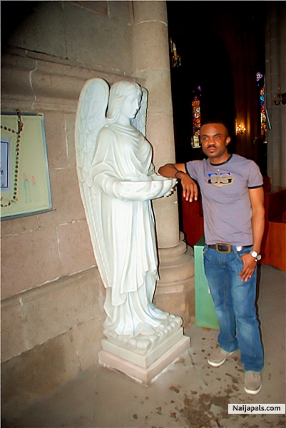  - click for next photo