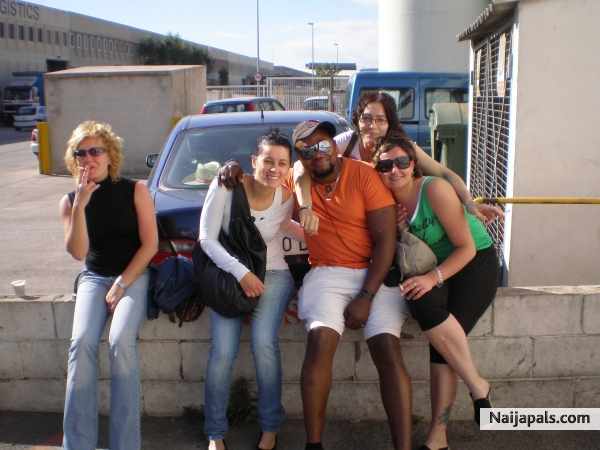  - click for next photo