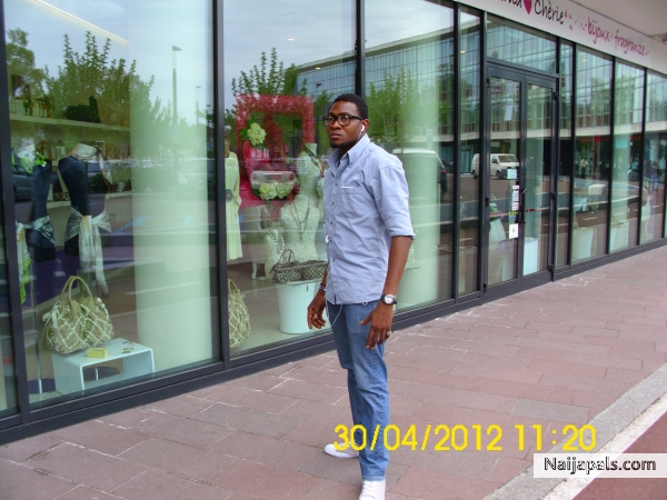  - click for next photo