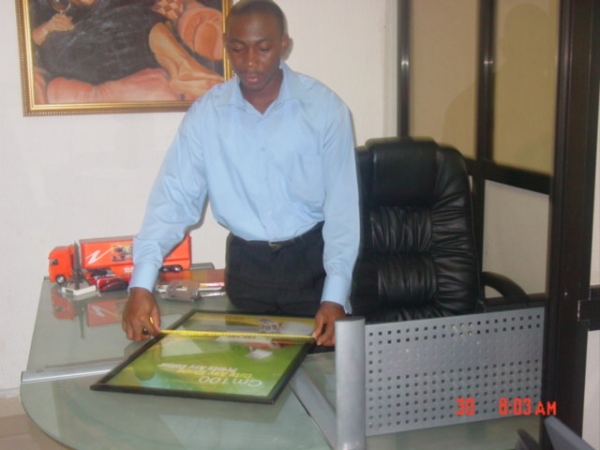 In Da Office Doin My Grafik Thingy! - click for next photo