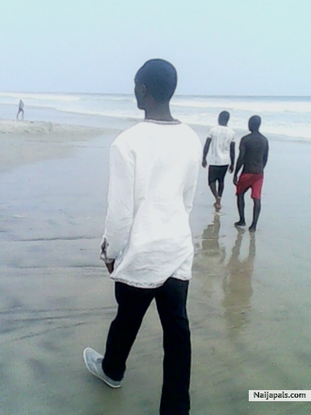  - click for next photo