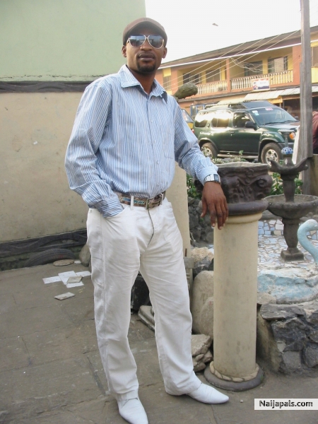  - click for next photo