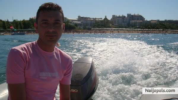  - click for next photo